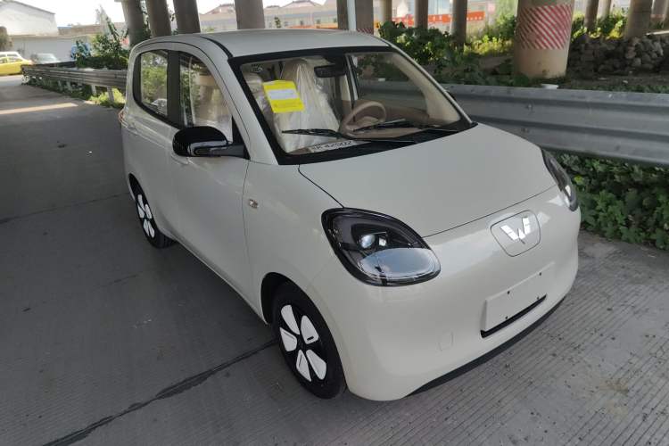 Used Wuling Hongguang MINIEV 2025 Four-Door Version Advanced Edition
