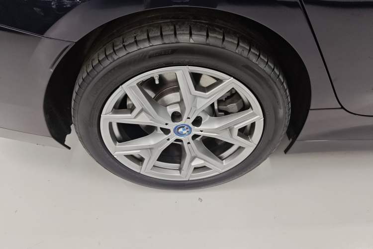 Used BMW i3 2024 eDrive 35 L
