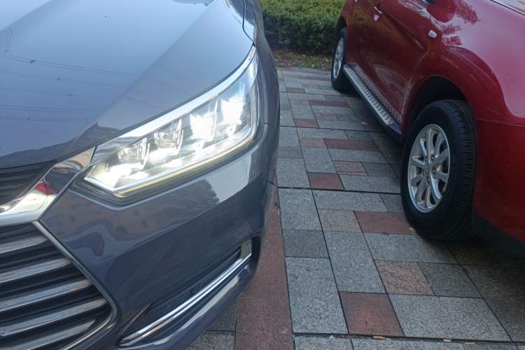 Used BYD Song 2020 Classic Edition 1.5T Automatic Elite Model
