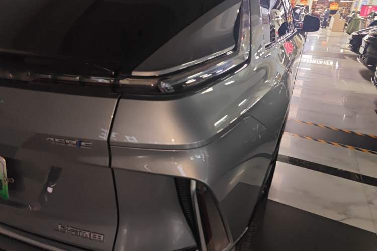 Used Cadillac LYRIQ 2022 Rear-Drive Long-Range Luxury Edition
