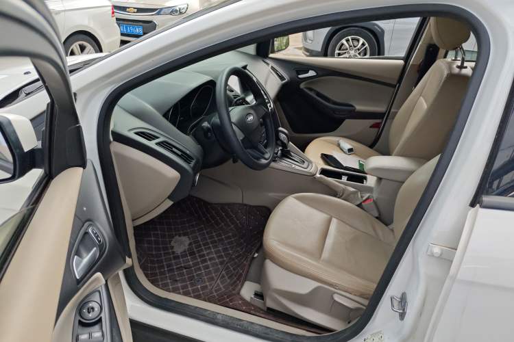 Used Ford Focus 2017 Sedan 1.6L Automatic Comfort Plus SmartDrive Edition
