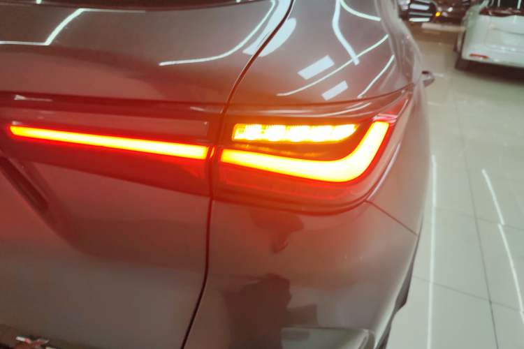 Used Oshan X5 2021 Revised Version 1.5T DCT Luxury Edition
