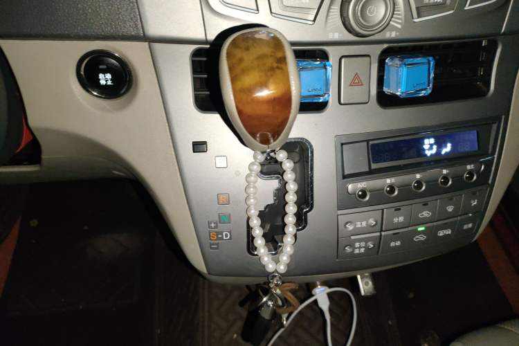 Used BYD M6 2015 2.4L Automatic Prestige Edition