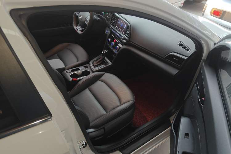 Used Hyundai Elantra 2020 1.4T Dual-Clutch Xuan Dong · Dynamic Version
