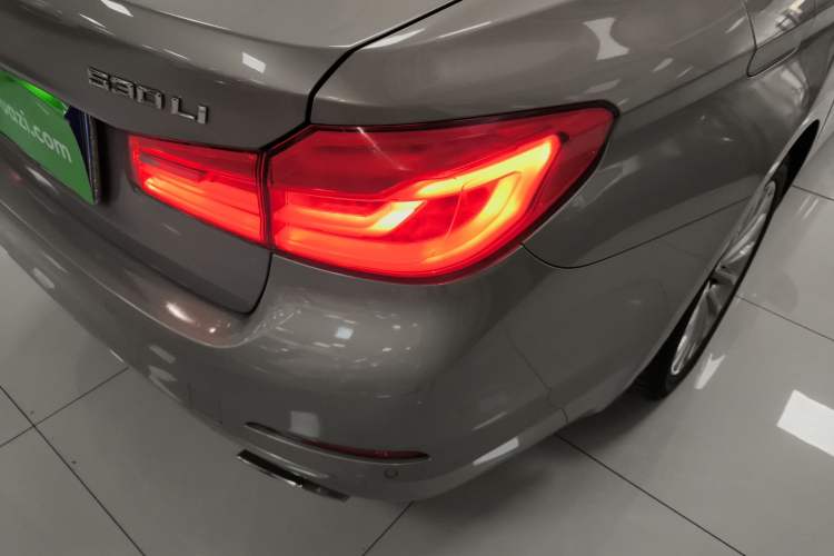 Used BMW 5 Series 2018 530Li Leading Edition Luxury Package
