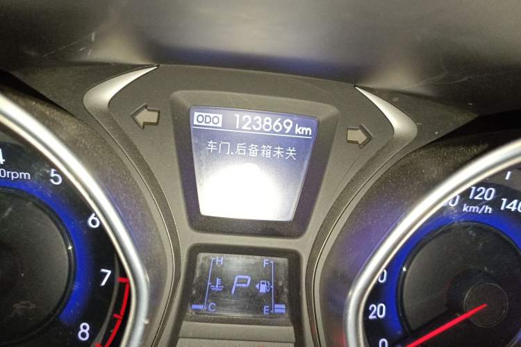 Used Hyundai Elantra (5th Generation / Langdong) 2016 1.6L Automatic Prestige Edition
