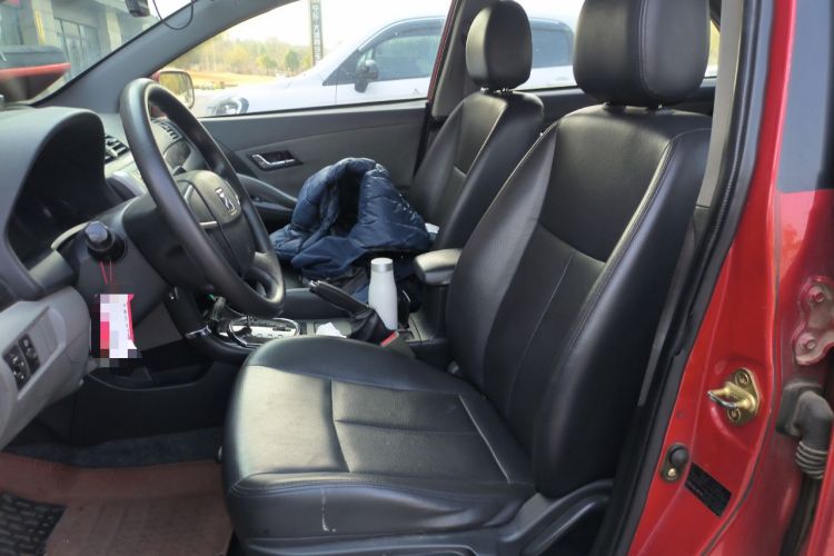 Used Zotye Z300 2014 1.6L Drive-Value Edition Automatic Elite Model
