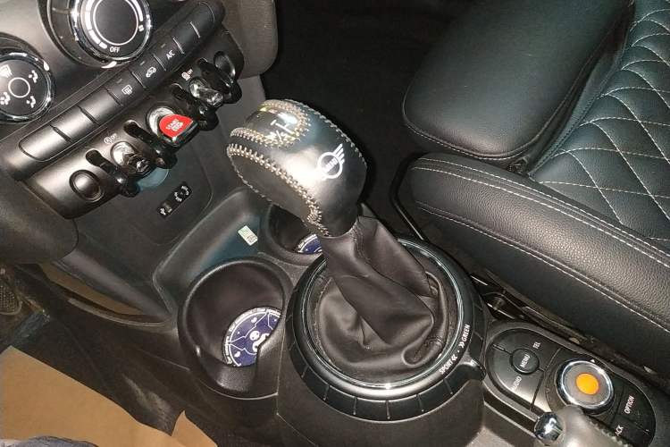 Used  MINI 2016 1.5T COOPER
