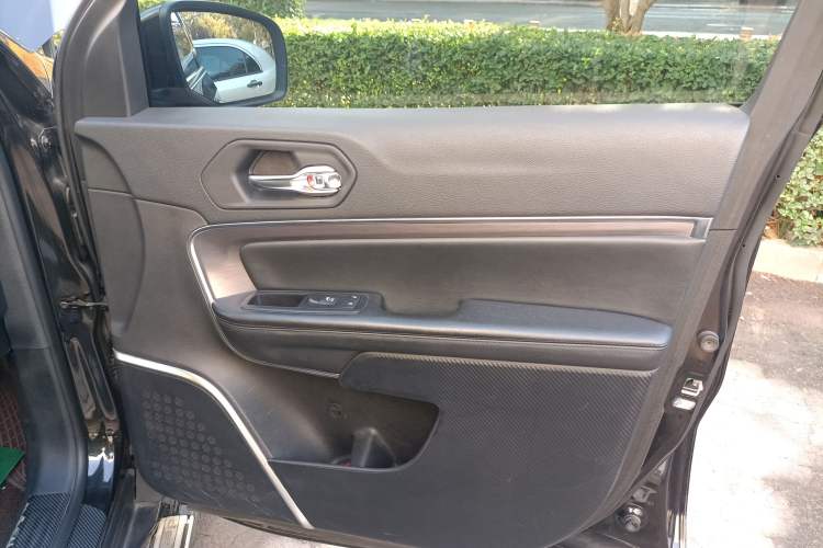 Used  Grand Commander 2018 2.0T Four-Wheel Drive Enjoyment Edition China VI
