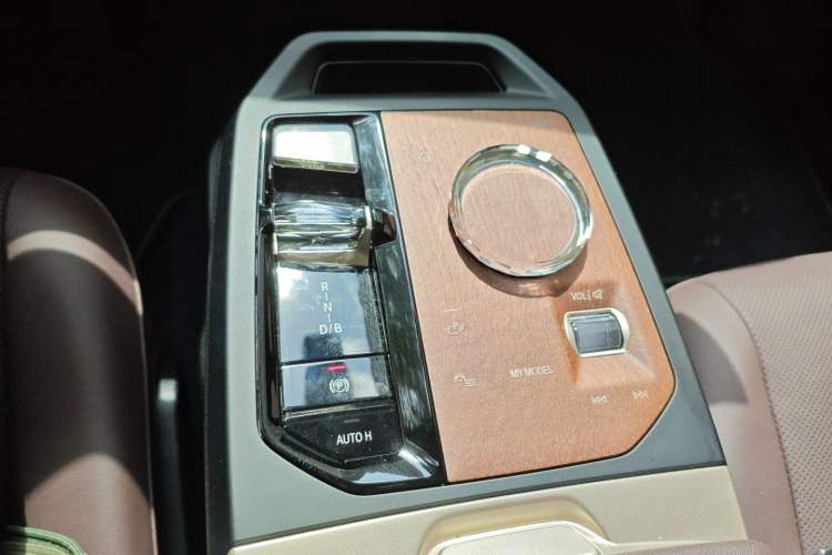 Used BMW iX 2022 xDrive40