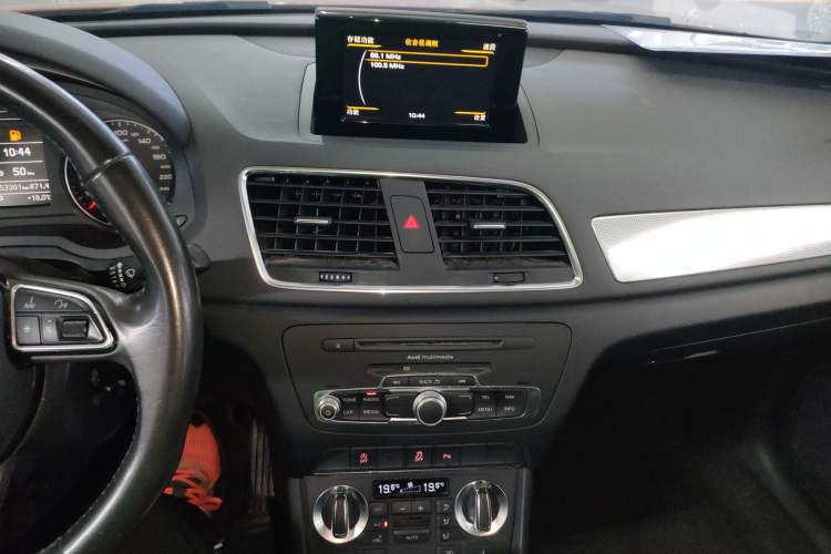 Used Audi Q3 2015 35 TFSI Millionth Anniversary Comfort Model
