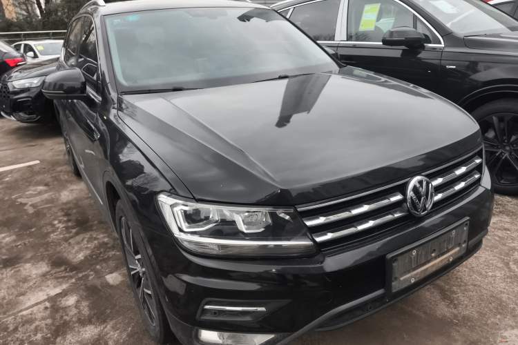 Used Volkswagen Tiguan L 2020 330TSI Automatic Two-Wheel Drive Smart Luxury Edition China VI Standard
