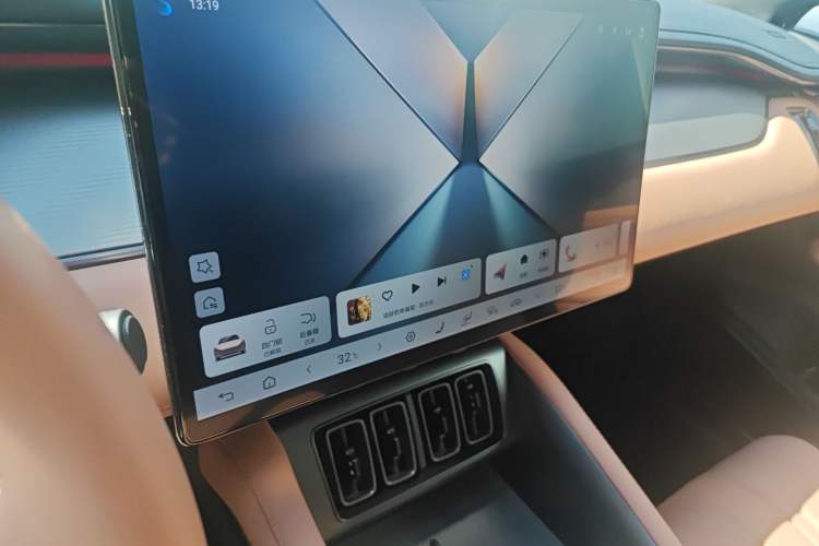 Used BYD Song L EV 2025 Intelligent Driving Version 602 km Range LiDAR-equipped All-Wheel-Drive Type
