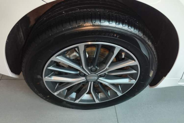 Used Geely Auto Preface 2025 Dongfang Yao 1.5TD Fuyao Edition
