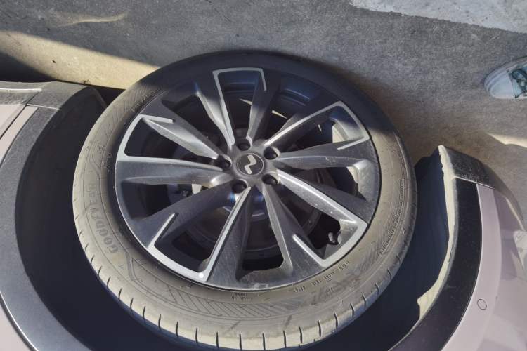 Used ONVO L60 2024 60 kWh All-Wheel Drive

