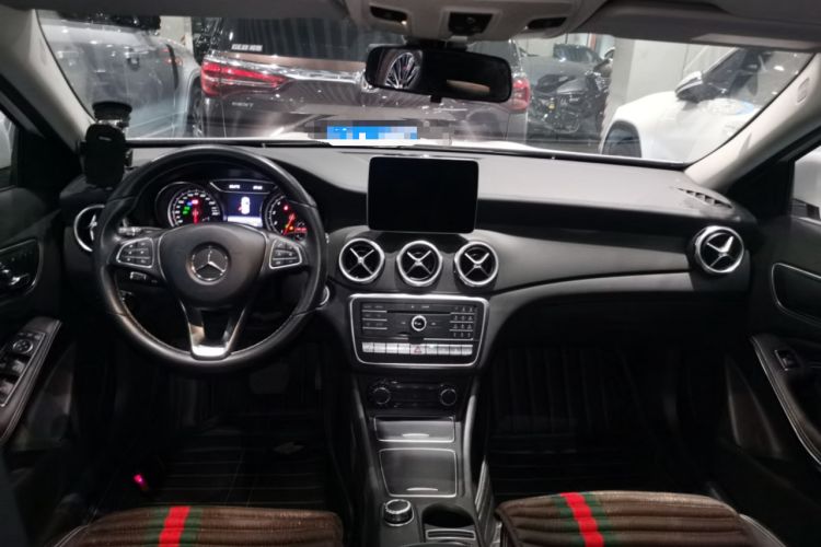 Used Mercedes-Benz GLA 2017 GLA 220 4MATIC Fashion Model
