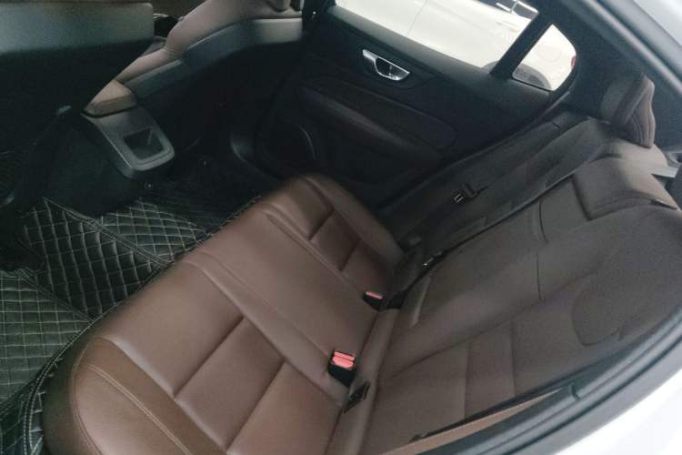 Used Volvo S60 2024 B4 Zhiyi Luxury Edition