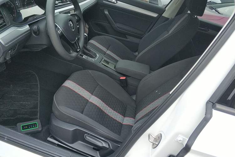 Used Volkswagen Lamando 2019 230TSI DSG Vision Edition China VI Standard
