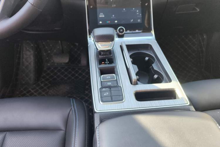 Used Roewe RX5 2022 330TGI Automatic National Style Edition
