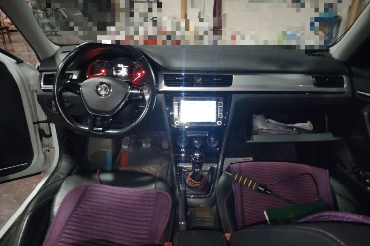 Used Volkswagen Bora 2016 1.6L manual Comfort trim level
