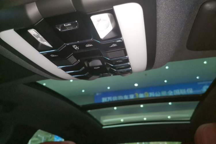 Used Porsche Macan 2024 Macan 2.0T