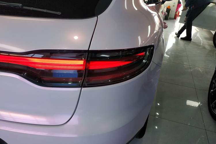 Used Porsche Macan 2021 Macan 2.0T