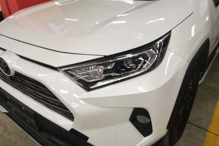 Used Toyota RAV4 2022 2.0L CVT Two-Wheel Drive Prestige Edition
