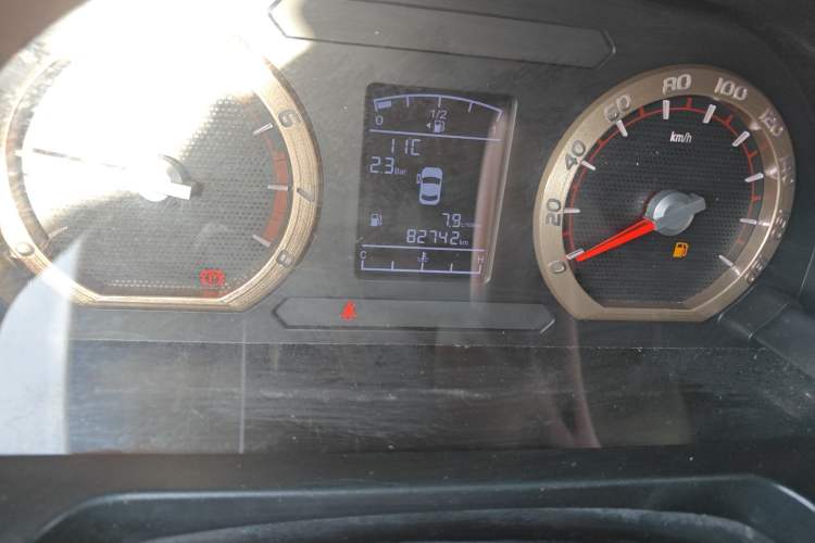 Used FORTHING Lingzhi 2019 M5L 1.6L 7-Seater Luxury Model China VI Standard