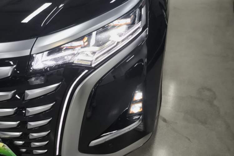 Used Denza D9 2024 DM-i 980 Four-Wheel Drive Prestige Model
