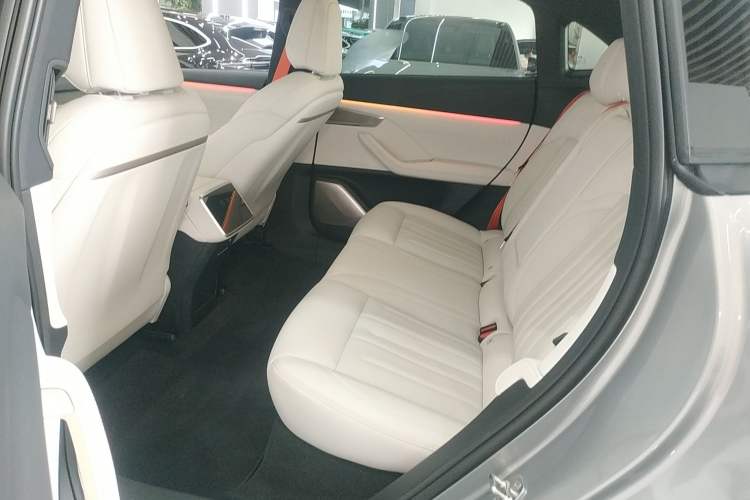 Used ONVO L60 2024 60 kWh Rear-Drive Version
