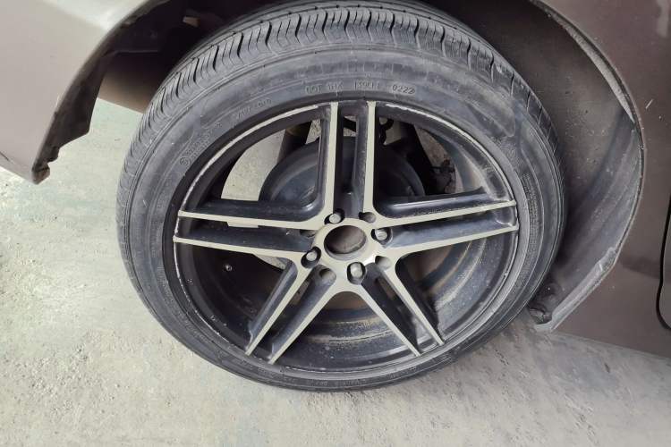 Used Honda Greiz 2016 1.5L CVT Classic Edition
