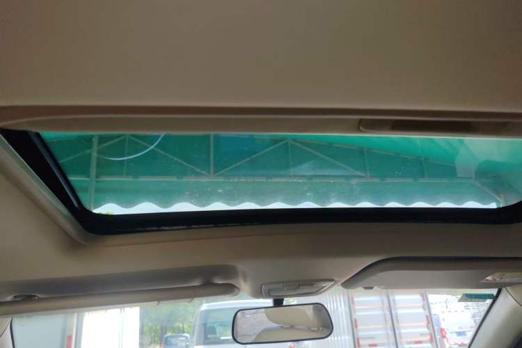 Used Baojun 730 2016 1.5T Manual Luxury Edition 7 Seats
