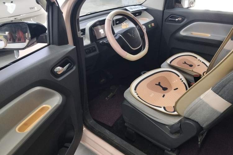 Used Wuling Hongguang MINIEV 2021 Macaron Premium Model – Lithium Iron Phosphate
