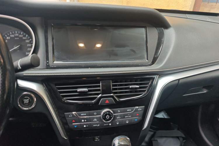 Used Venucia T90 2017 2.0L CVT Smart Edition
