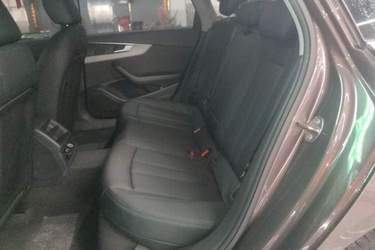 Used Audi A4L 2018 30th Anniversary Edition 40 TFSI Trendy Model
