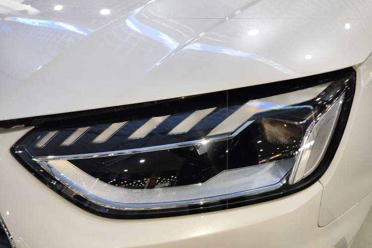 Used Audi A4L 2022 40 TFSI Fashion Dynamic Model