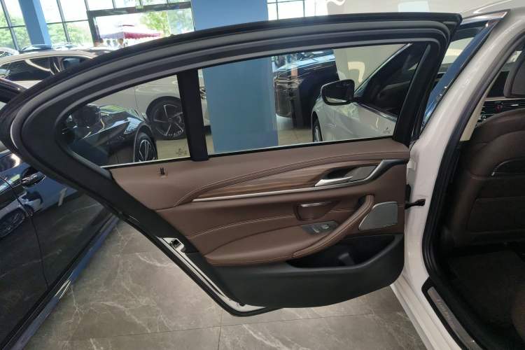 Used BMW 5 Series 2022 Updated 530Li Luxury Edition Premium Package
