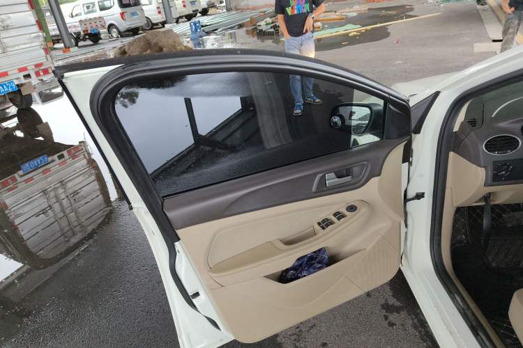 Used Ford Focus 2013 Sedan Classic 1.8L Automatic Millionth Anniversary Edition
