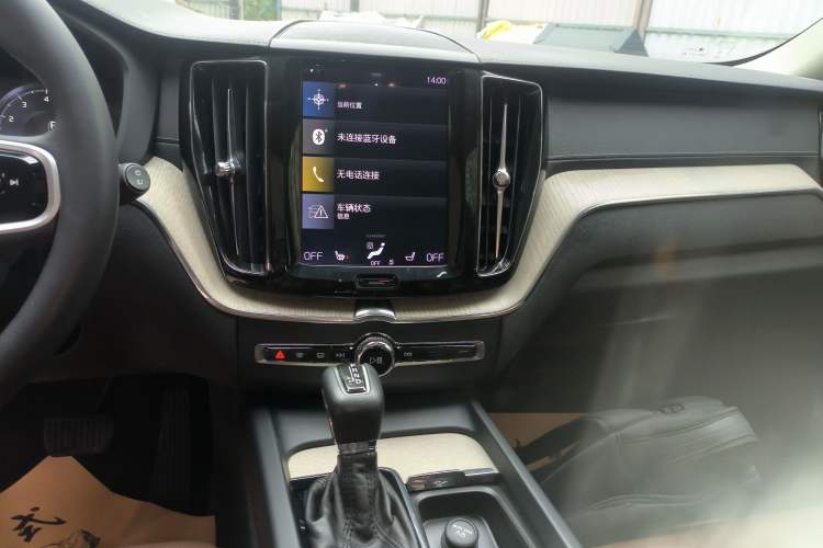 Used Volvo XC60 2019 T5 4x4 Zhiya Luxury Edition China V Standard
