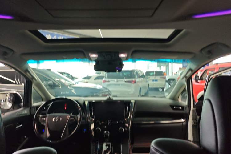 Used Toyota Vellfire 2021 Crown Dual-Engine 2.5L HV Luxury Edition