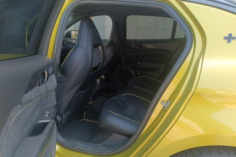 Used Lynk & Co 03 2019 03+ 2.0TD Automatic Wind-Chasing Edition
