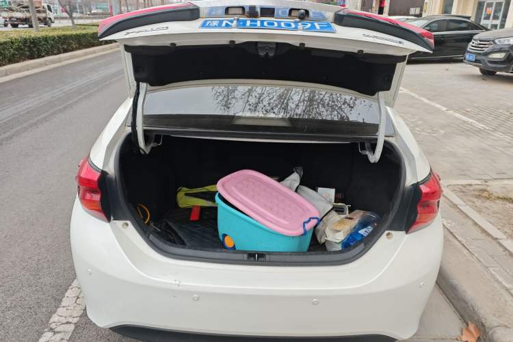 Used Toyota Levin 2016 Dual-Engine 1.8H GS E-CVT Elite Model with Sunroof