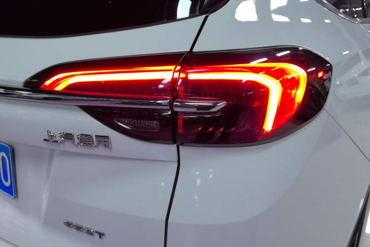 Used Buick Envision 2021 Encore Plus 652T Five-Seat Luxury Model