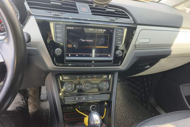 Used Volkswagen Touran 2018 Volkswagen Touran L 280TSI DSG Boundary Edition 7 Seats China V Emission Standard