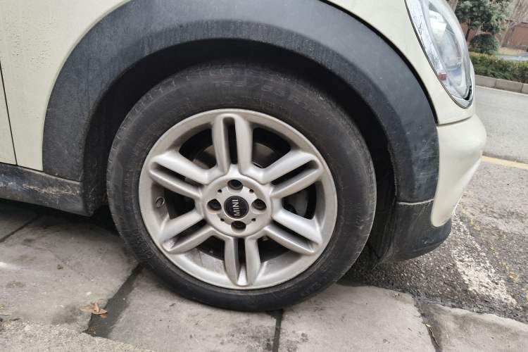 Used  Clubman 2011 1.6L COOPER Fun
