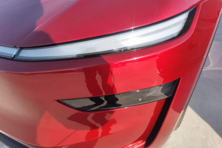 Used Tesla Model Y 2025 Rear-Wheel-Drive Version
