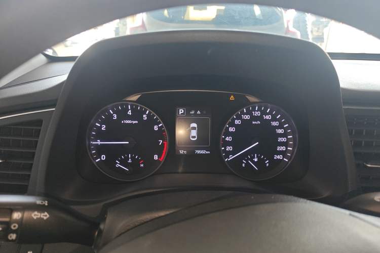 Used Hyundai Elantra 2016 1.6L Automatic ZhiXuan – Elite Version
