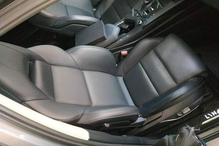 Used Lynk & Co 01 2021 2.0TD Two-Wheel-Drive Pro Trim