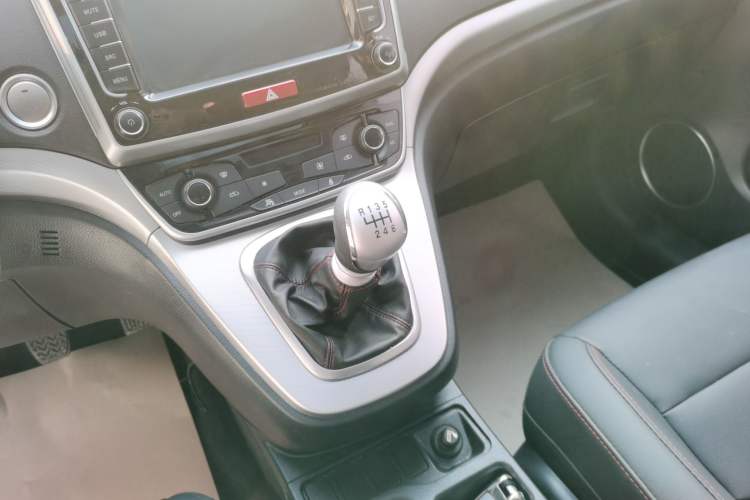 Used Haval M6 2019 1.5T Manual Two-Wheel Drive Elite Version China VI Standard
