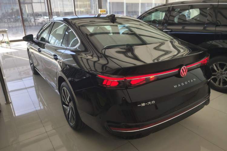 Used Volkswagen Magotan 2024 380TSI DSG Prestige Edition DaMai Package
